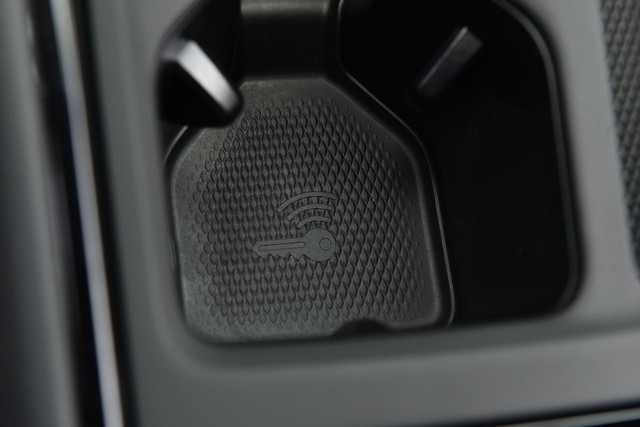 Volkswagen Tiguan Vehicle Image 16