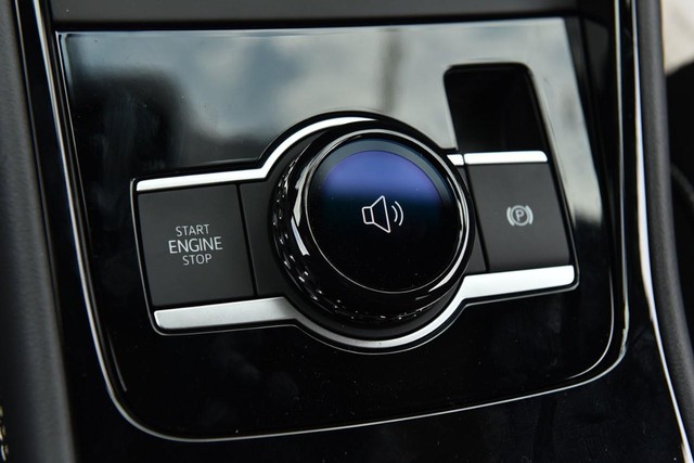 Volkswagen Tiguan Vehicle Image 17