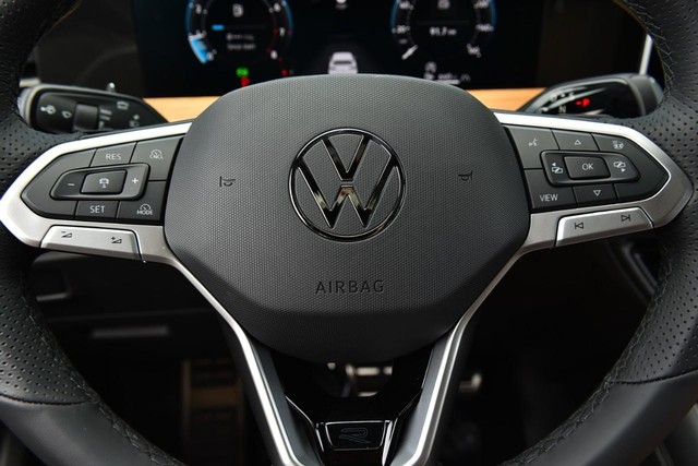 Volkswagen Tiguan Vehicle Image 18