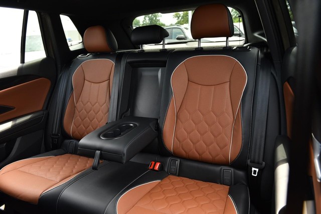 Volkswagen Tiguan Vehicle Image 22