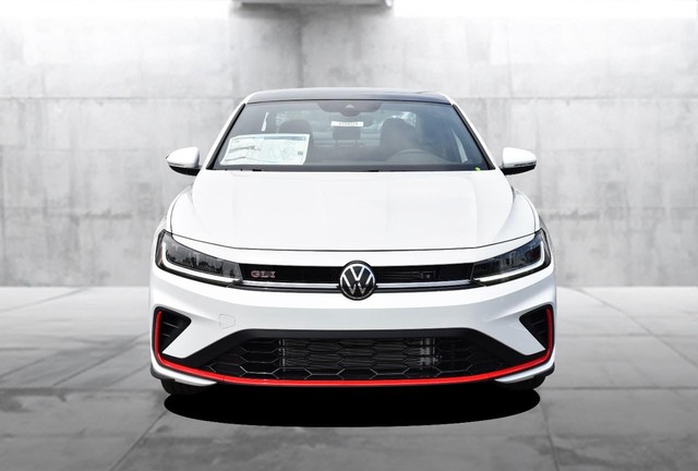 Volkswagen Jetta GLI Vehicle Image 04