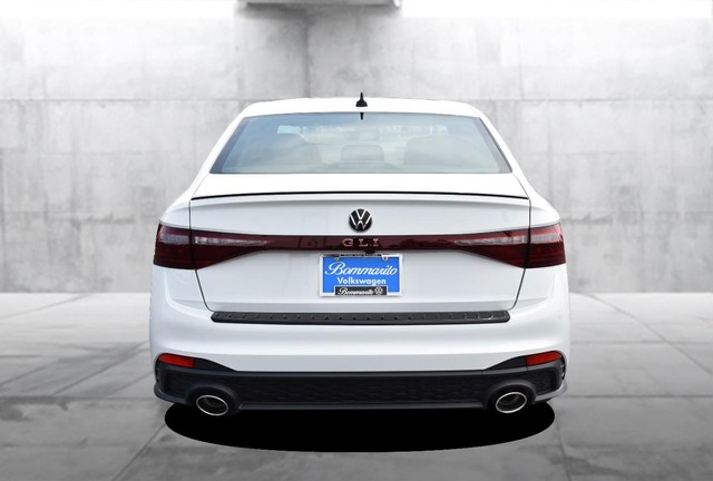 Volkswagen Jetta GLI Vehicle Image 06