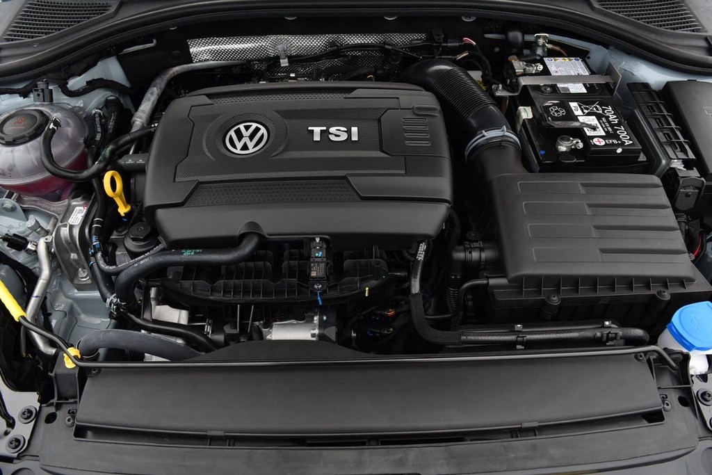 Volkswagen Jetta GLI Vehicle Full-screen Gallery Image 25