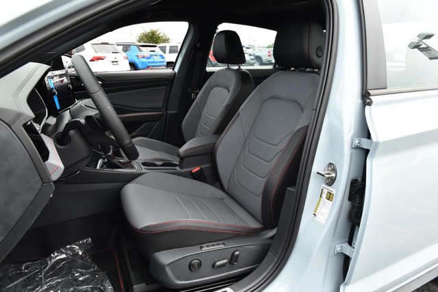 Volkswagen Jetta GLI Vehicle Image 20