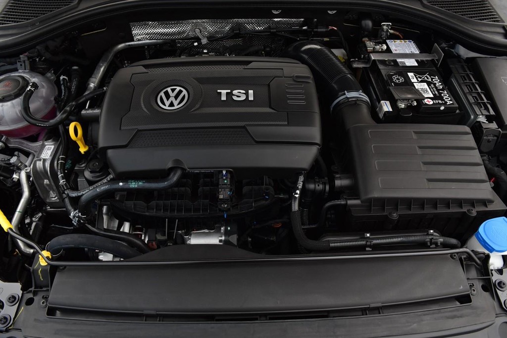 Volkswagen Jetta GLI Vehicle Full-screen Gallery Image 25