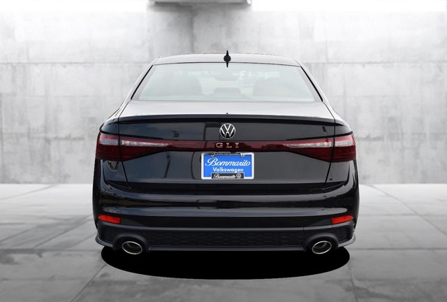 Volkswagen Jetta GLI Vehicle Image 06
