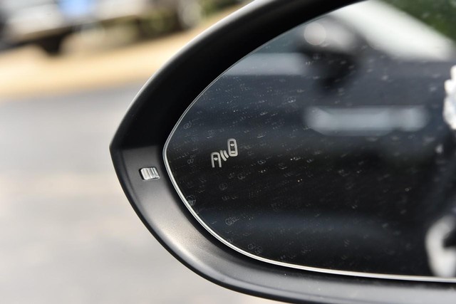 Volkswagen Jetta GLI Vehicle Image 10