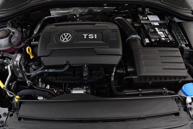 Volkswagen Jetta GLI Vehicle Image 25