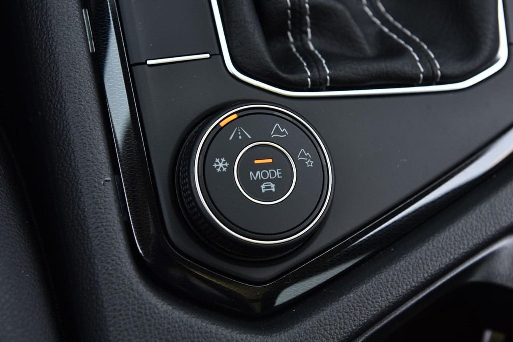 Volkswagen Taos Vehicle Full-screen Gallery Image 17