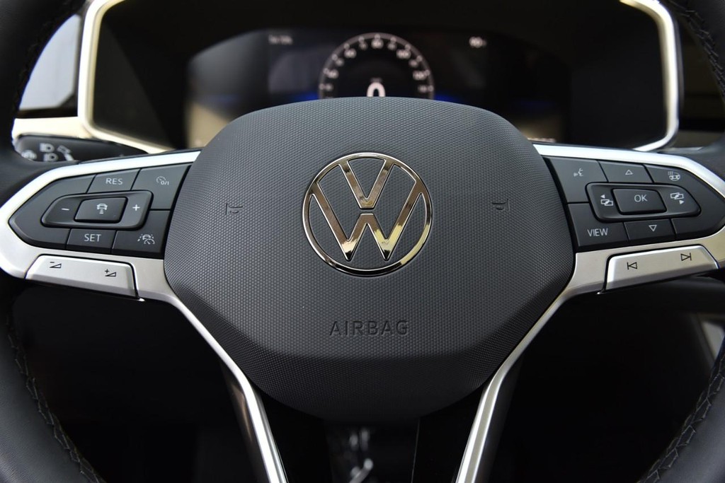 Volkswagen Taos Vehicle Full-screen Gallery Image 18