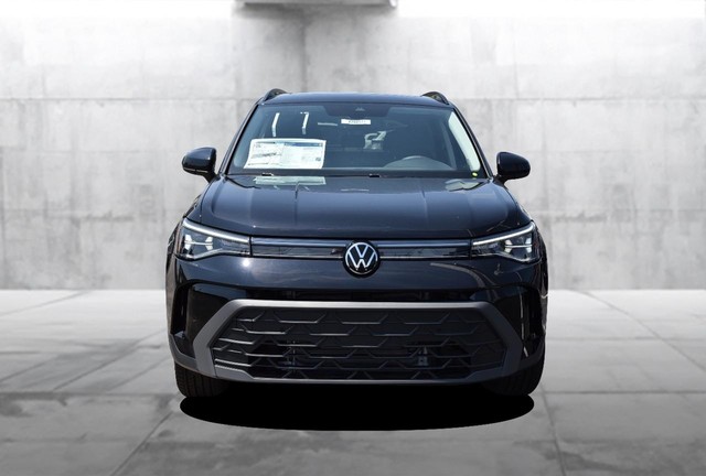 Volkswagen Taos Vehicle Image 04
