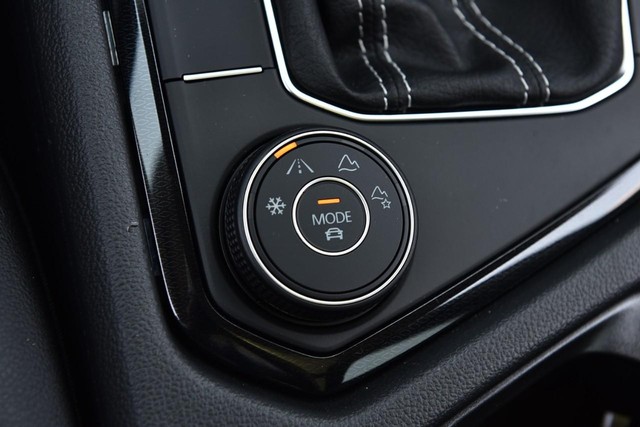 Volkswagen Taos Vehicle Image 17