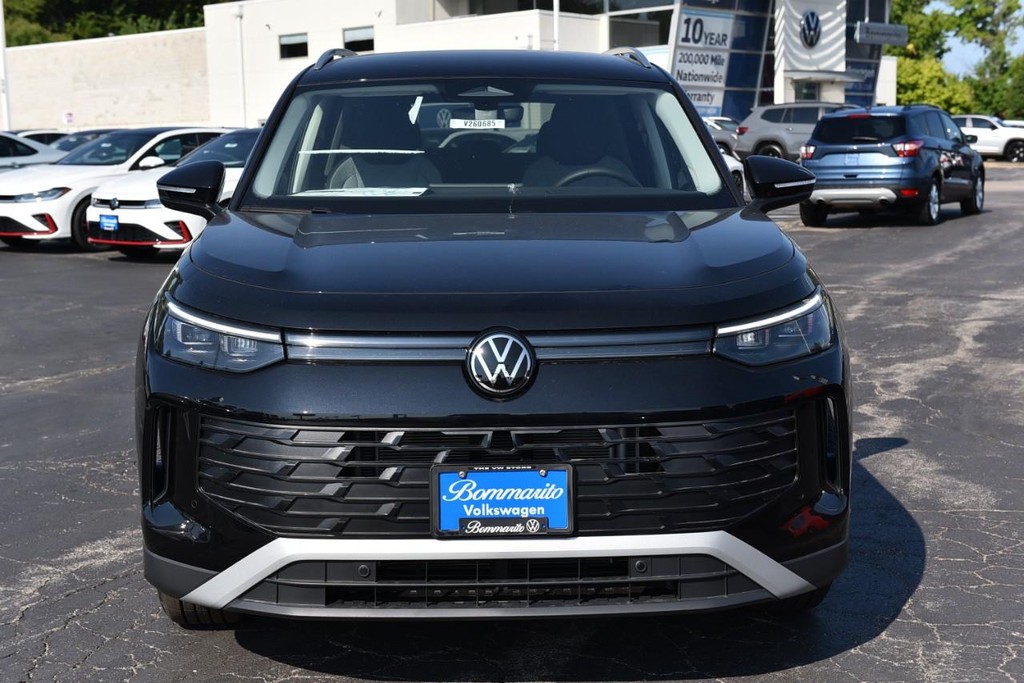 Volkswagen Tiguan Vehicle Full-screen Gallery Image 4