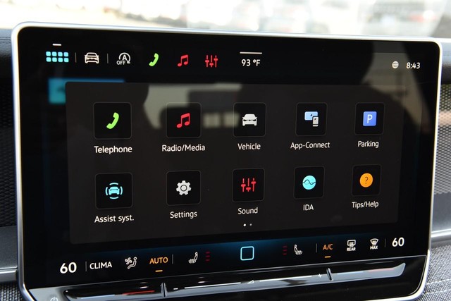 Volkswagen Tiguan Vehicle Image 14