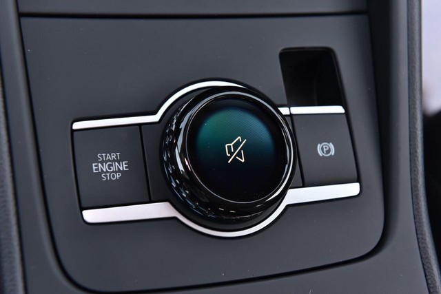 Volkswagen Tiguan Vehicle Image 16