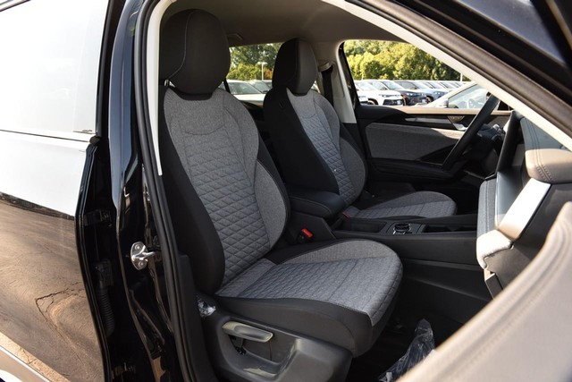 Volkswagen Tiguan Vehicle Image 19