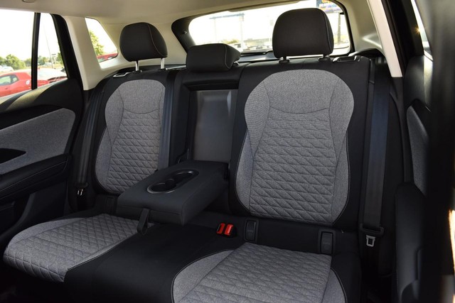 Volkswagen Tiguan Vehicle Image 20