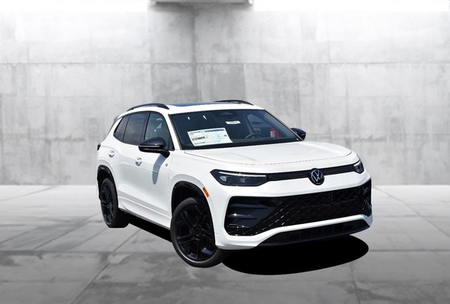 Volkswagen Tiguan Vehicle Image 02