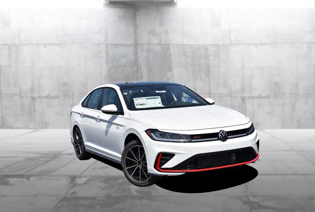 Volkswagen Jetta GLI Vehicle Full-screen Gallery Image 2