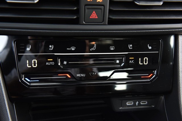 Volkswagen Jetta GLI Vehicle Image 15