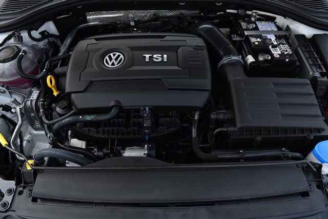 Volkswagen Jetta GLI Vehicle Image 25