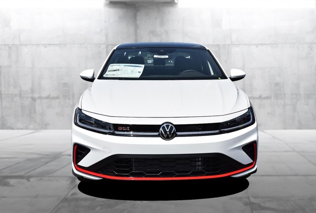Volkswagen Jetta GLI Vehicle Image 04