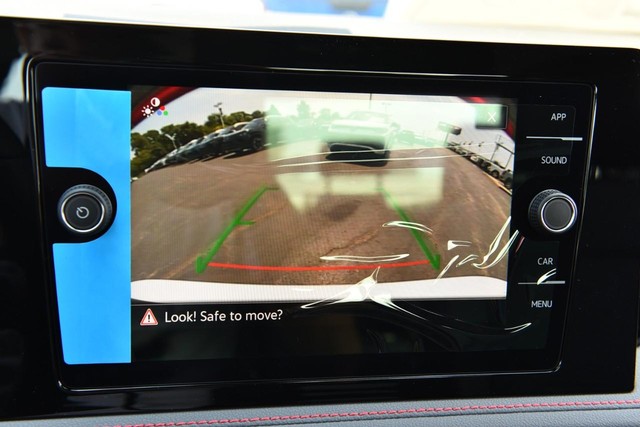 Volkswagen Jetta GLI Vehicle Image 13