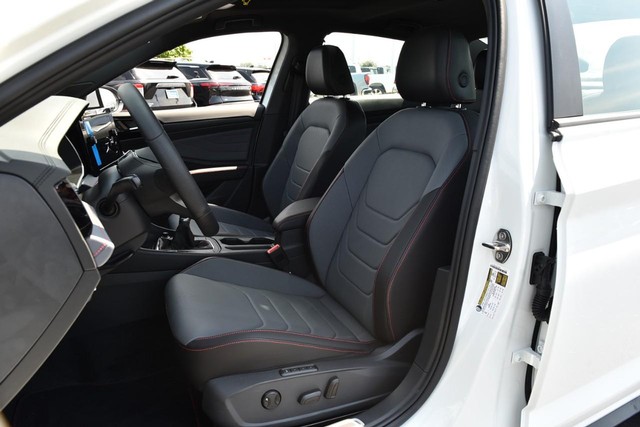 Volkswagen Jetta GLI Vehicle Image 20