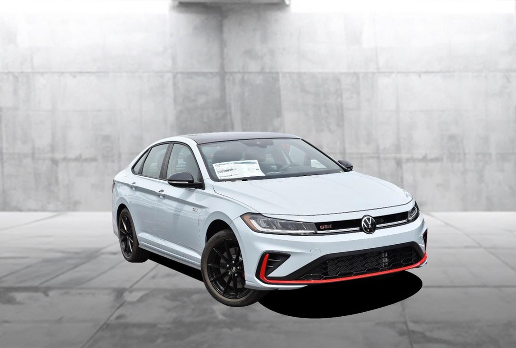 Volkswagen Jetta GLI Vehicle Full-screen Gallery Image 2