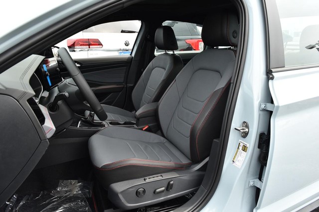 Volkswagen Jetta GLI Vehicle Image 20