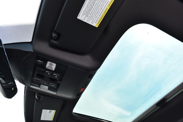 Volkswagen Jetta GLI Vehicle Image 22