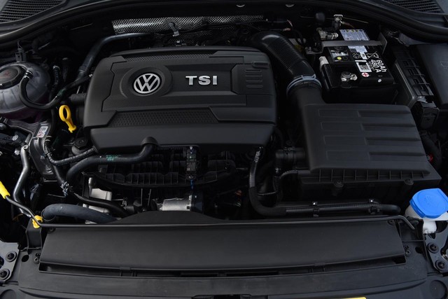 Volkswagen Jetta GLI Vehicle Image 25