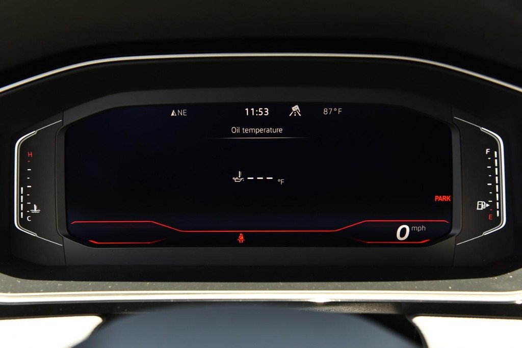 Volkswagen Jetta GLI Vehicle Full-screen Gallery Image 12