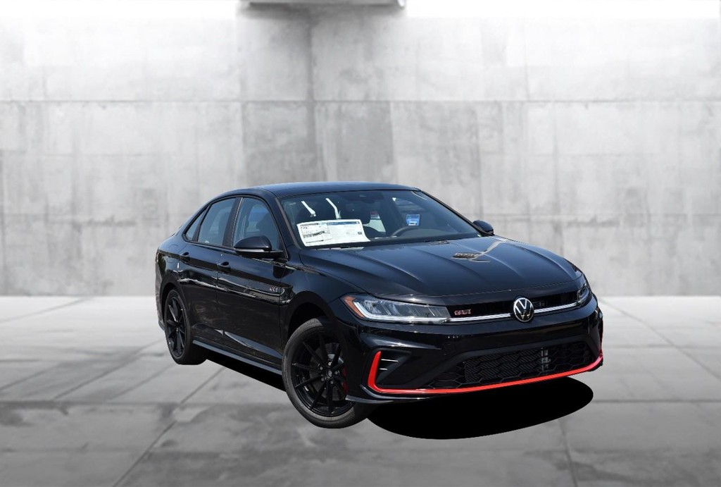 Volkswagen Jetta GLI Vehicle Full-screen Gallery Image 2