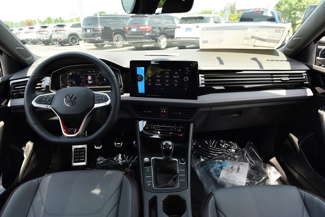 Volkswagen Jetta GLI Vehicle Image 07