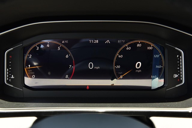 Volkswagen Jetta GLI Vehicle Image 12