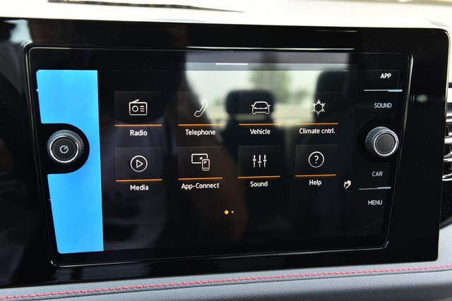 Volkswagen Jetta GLI Vehicle Image 14