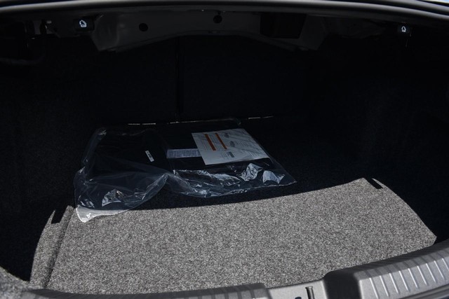 Volkswagen Jetta GLI Vehicle Image 24
