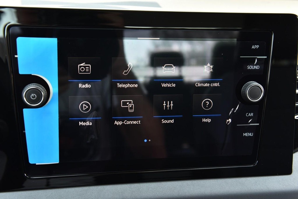Volkswagen Jetta Vehicle Full-screen Gallery Image 14