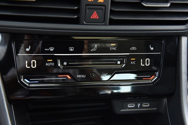 Volkswagen Jetta Vehicle Image 15