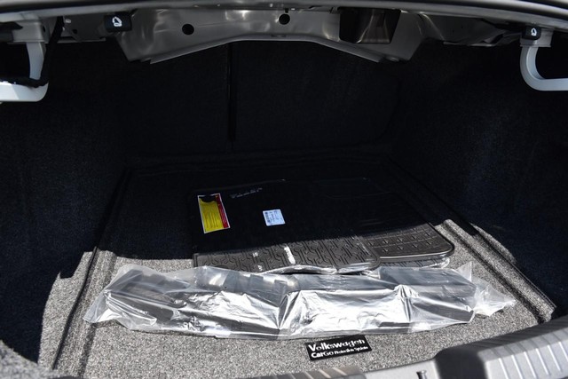 Volkswagen Jetta Vehicle Image 24