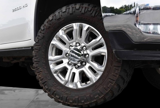 Chevrolet Silverado 2500HD Vehicle Image 03