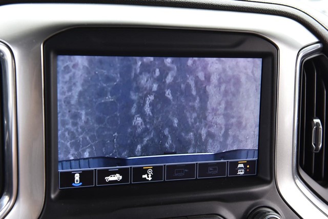 Chevrolet Silverado 2500HD Vehicle Image 17