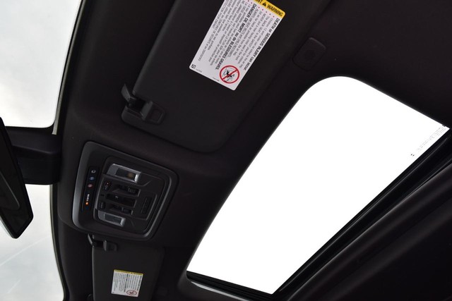 Chevrolet Silverado 2500HD Vehicle Image 27