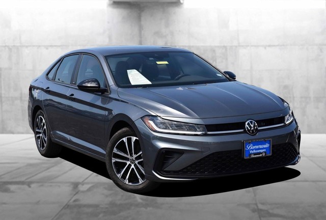 Volkswagen Jetta Vehicle Image 02