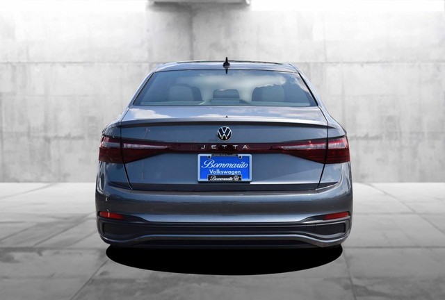 Volkswagen Jetta Vehicle Image 06