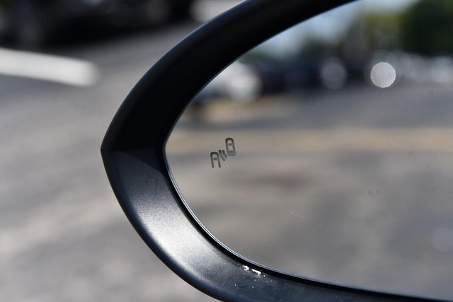 Volkswagen Jetta Vehicle Image 10