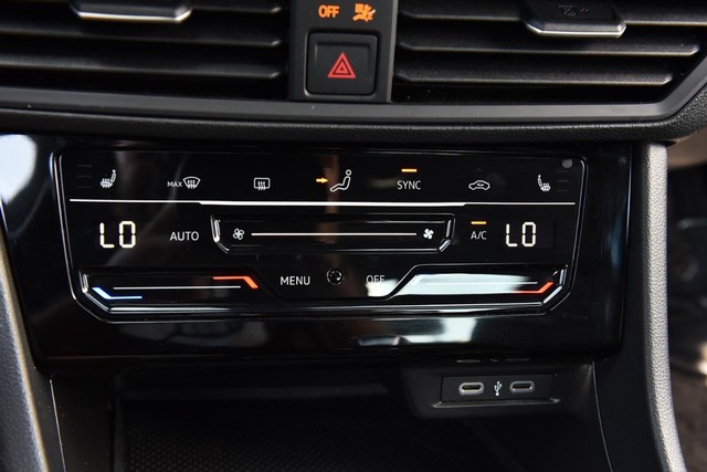 Volkswagen Jetta Vehicle Image 15