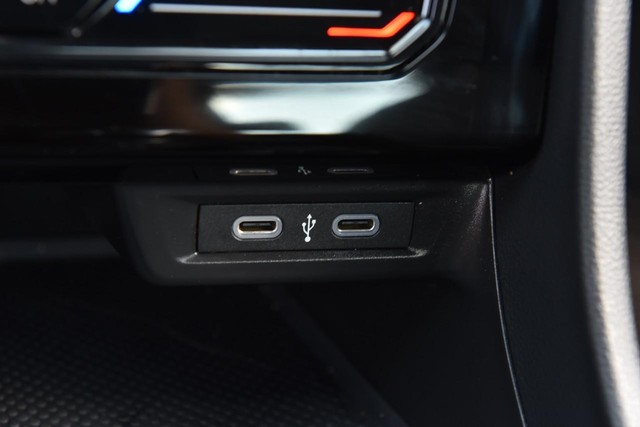 Volkswagen Jetta Vehicle Image 16