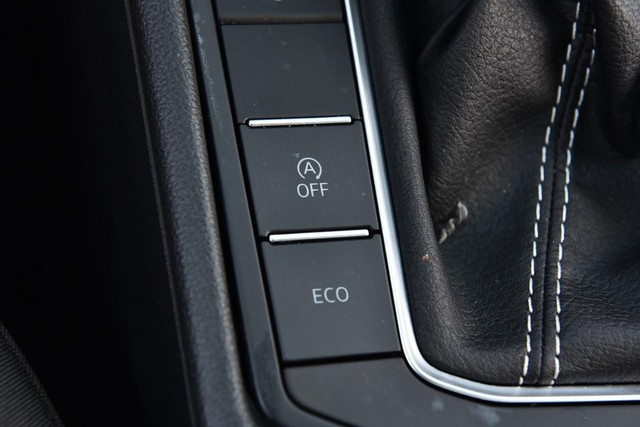 Volkswagen Jetta Vehicle Image 17